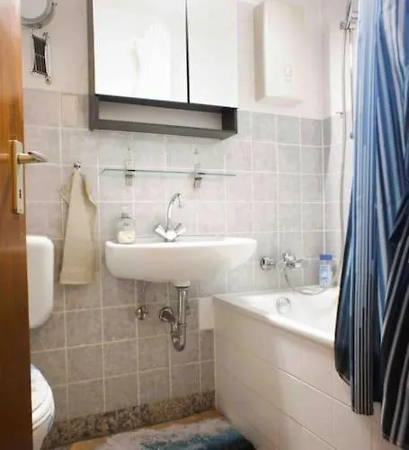 Single شقة اركراث